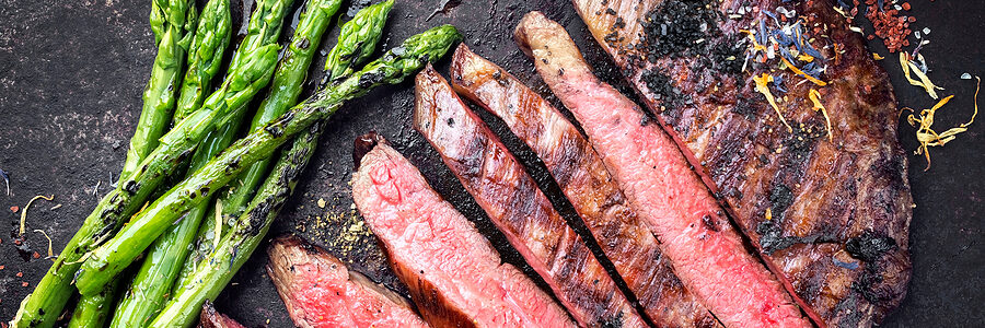 heart healthy steak with asparagus